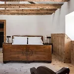Ansitz Thierburg Merano