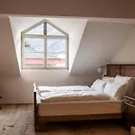 Ansitz Thierburg Apartment Merano