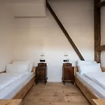 Ansitz Thierburg 公寓