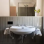 Ansitz Thierburg Апартаменти *