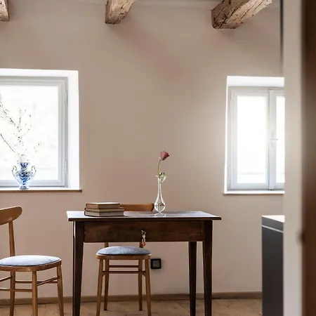 Ansitz Thierburg Apartment Merano