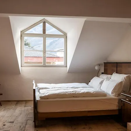 Ansitz Thierburg Apartment Merano