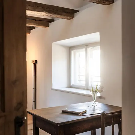 Ansitz Thierburg * Merano
